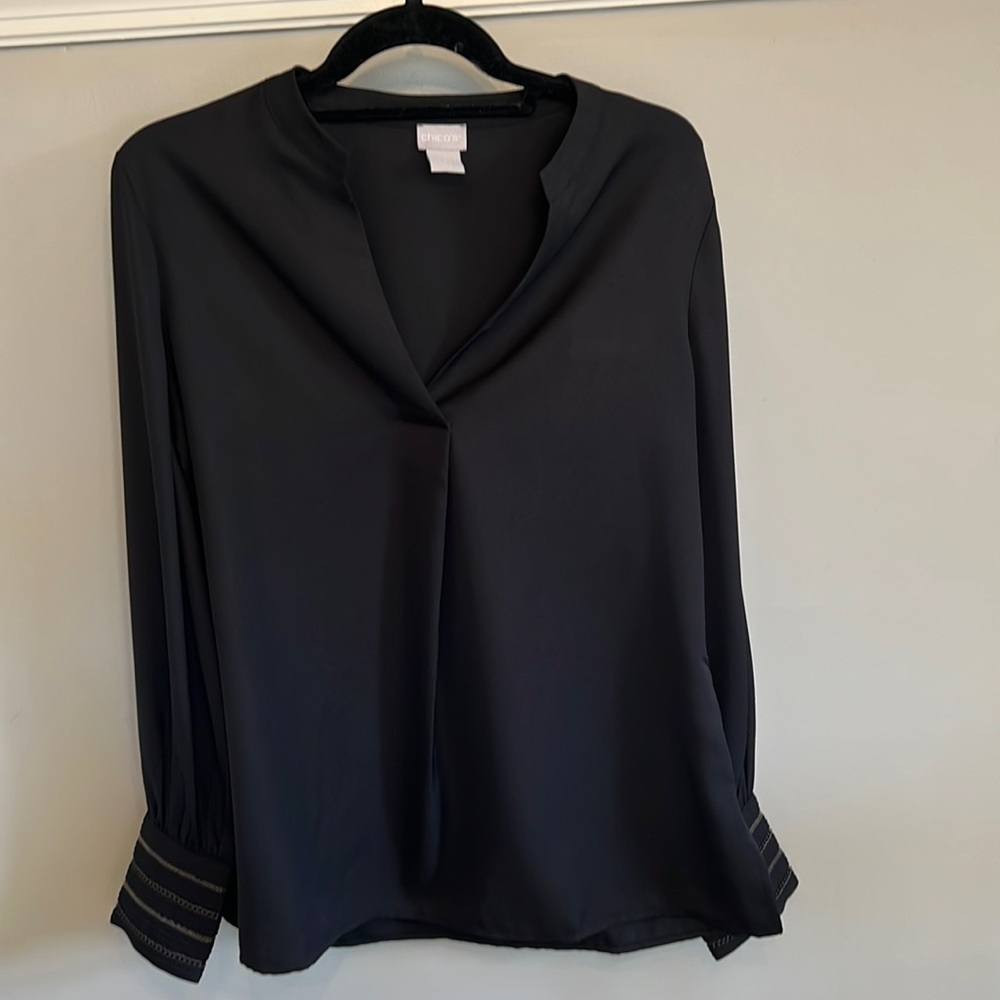 Chico’s top. Size 1 = Medium